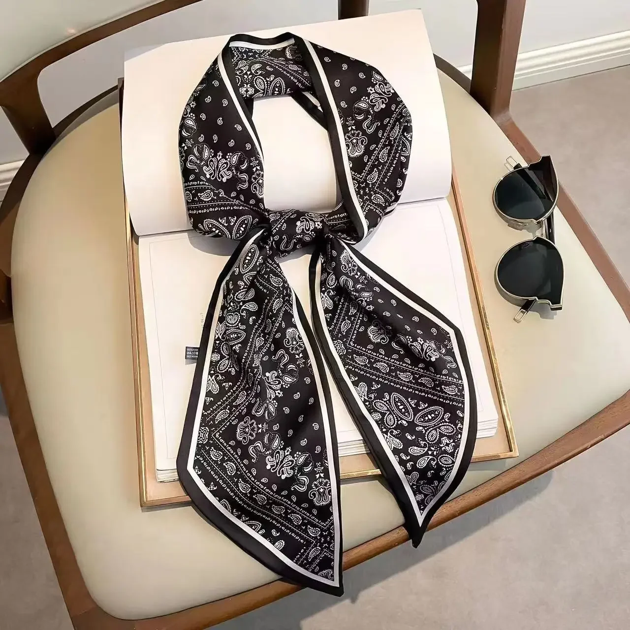 Design Print Skinny Scarf Plai - Luxury Bags Brands recension och pris