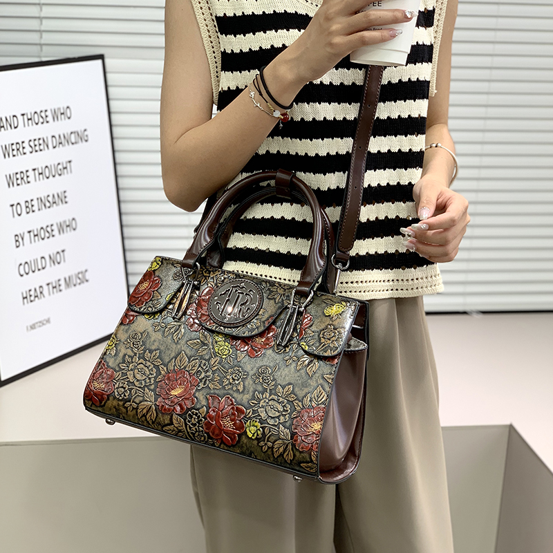 Vintage Floral Embossed Tote B - Luxury Bags Vegan Leather recension och pris